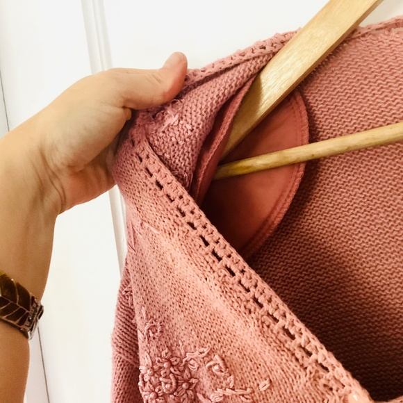 VTG 90s Carolyn Taylor Floral Embroidered beaded crochet Trim Cardigan Sweater M - Picture 16 of 16